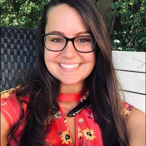 Meet your Posher, Nicole